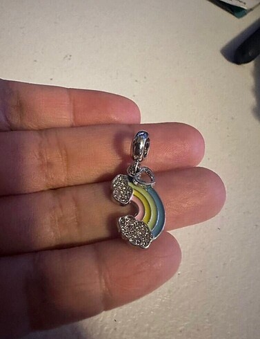 Pandora Pandora Gökkuşağı Charm
