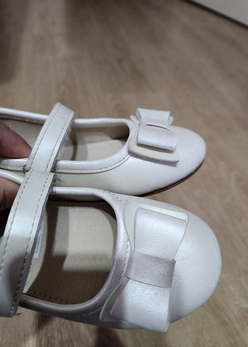 Kız Çocuk Beyaz Fiyonk Detaylı Babet - Görsel 4