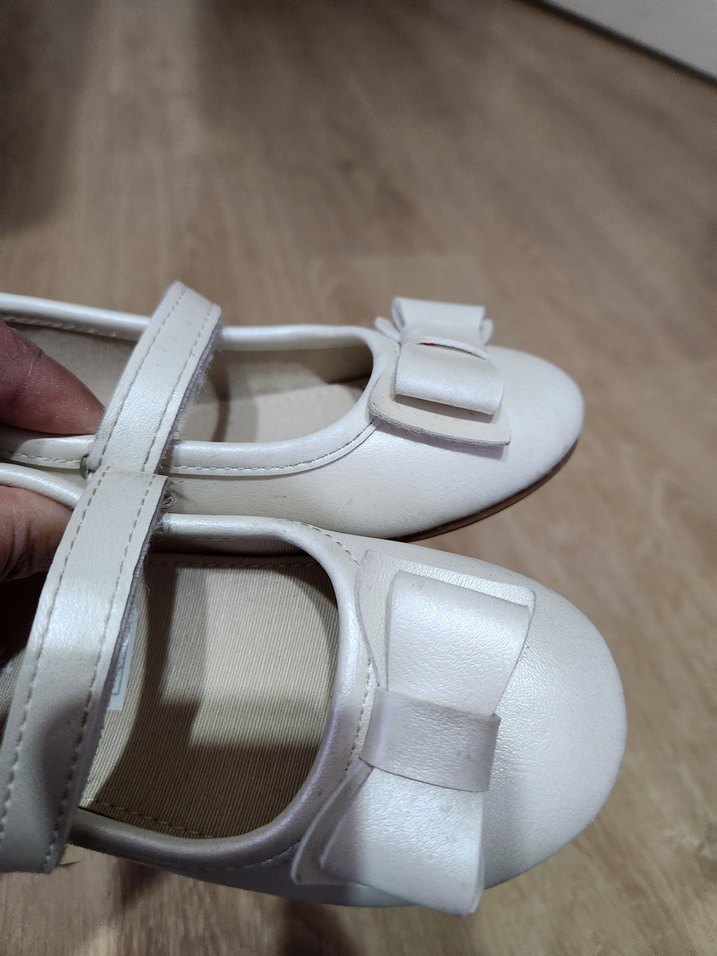 Kız Çocuk Beyaz Fiyonk Detaylı Babet - Görsel 4