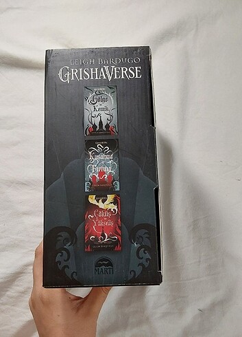 Grisha Verse Kutulu- Gölge ve Kemik, Kuşatma ve Fırtına, Çöküş v