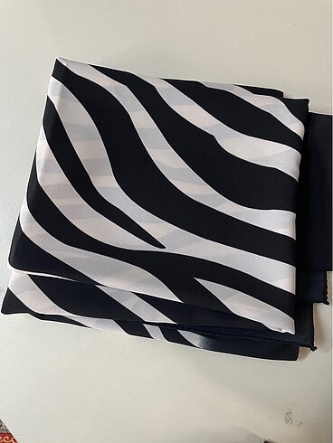 Beden Zebra desen şal