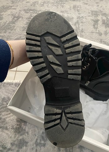 Siyah Deri Topuklu Kadın Bot - Görsel 5