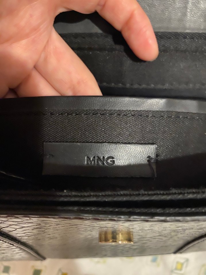 MNG Siyah Yılan Derisi Desenli Deri Çanta - Görsel 2