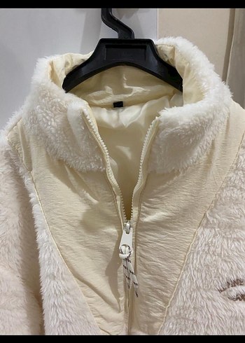 Yumuşak Kürklü Kadın Ceket - Görsel 3