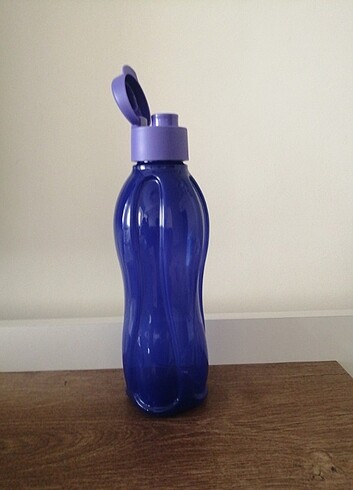 Tupperware TUPPERWARE 750 ML ŞİŞE PRATİK KAPAK 