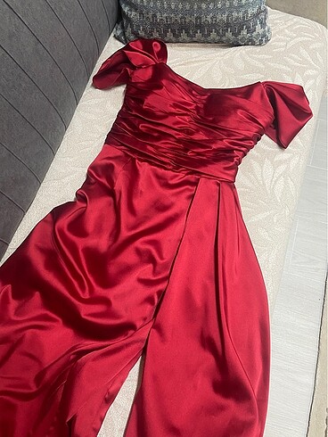 prenses model kırmızı/bordo saten elbise