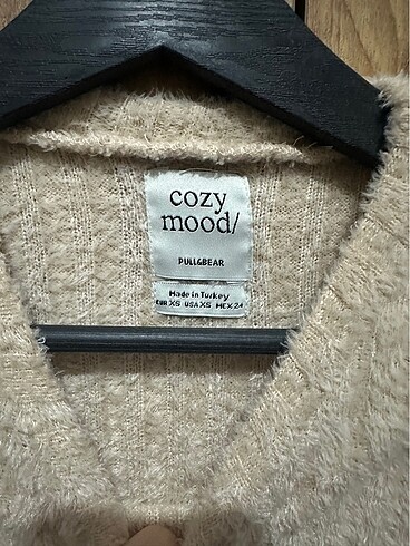 Pull and Bear pull and bear crop kazak cozy mood krem rengi