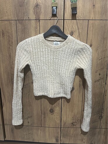 pull and bear crop kazak cozy mood krem rengi