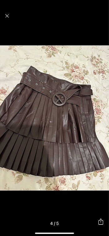 Zara Zara model pileli etek