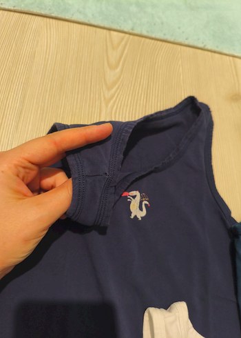 Çocuklar için beyaz ve koyu renk atletler - Görsel 2