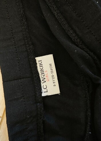 LC Waikiki 8-9 yaş kız çocuğu pileli etek 