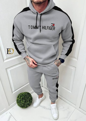 İLAN NO K E 14 H ERKEK TOMMY HILFIGER EŞOFMAN TAKIMLARI - Görsel 3