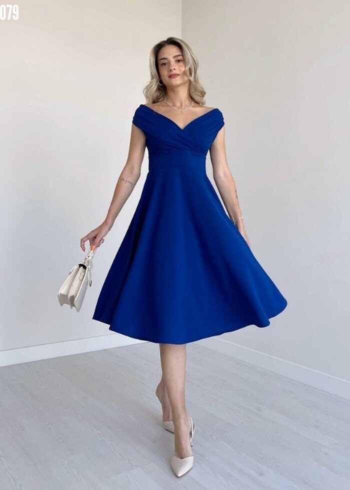 İLAN NO Y E 7 BAYANLARA KREP KUMAŞ ETEĞİ VOLANLI ELBİSELER - Görsel 2