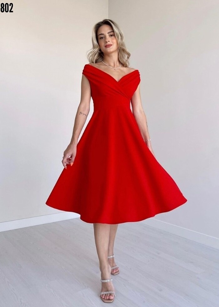 İLAN NO Y E 7 BAYANLARA KREP KUMAŞ ETEĞİ VOLANLI ELBİSELER - Görsel 5