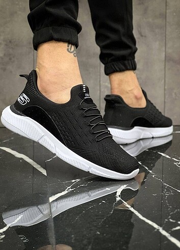 40 Beden İLAN NO A 62 H ERKEK SKECHERS SPOR AYAKKABILARI 40 41 42 43 44 