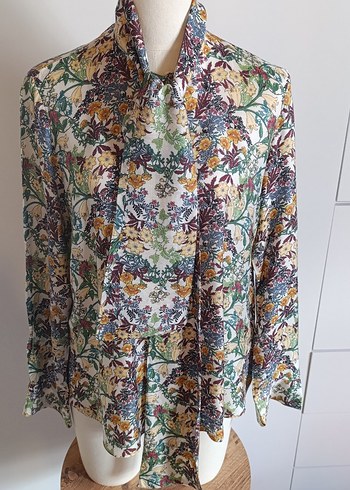 Zara Zara, Çiçek Desenli Uzun Kollu Bluz