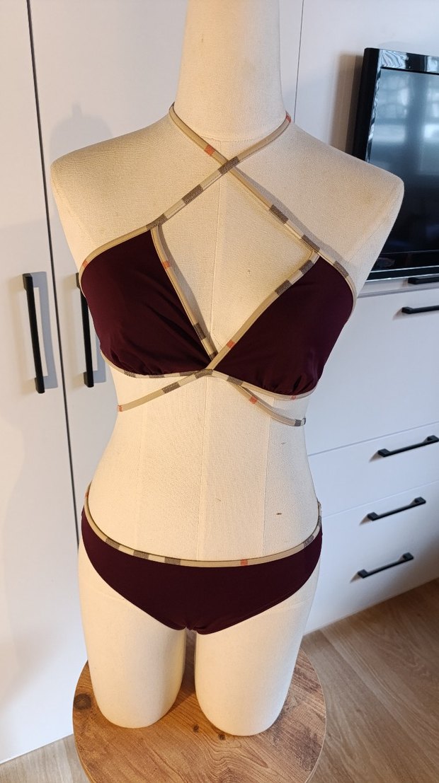 Burberry Brit Bikini Takım. - Görsel 3