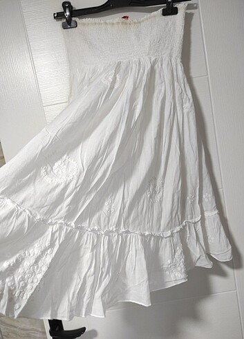 m Beden Miss selfridge, Straplez beyaz elbise.