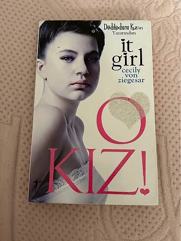 o kız (gossip girls?ün yazarının)