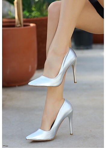 39 Beden Hillar Gümüş Cilt Stiletto Ayakkabı