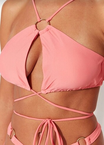 Bikini üstü