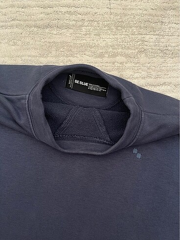 BeBlue sweatshirt