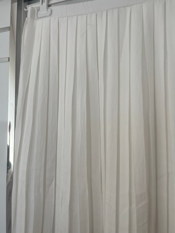 Pileli ekru etek - Görsel 4