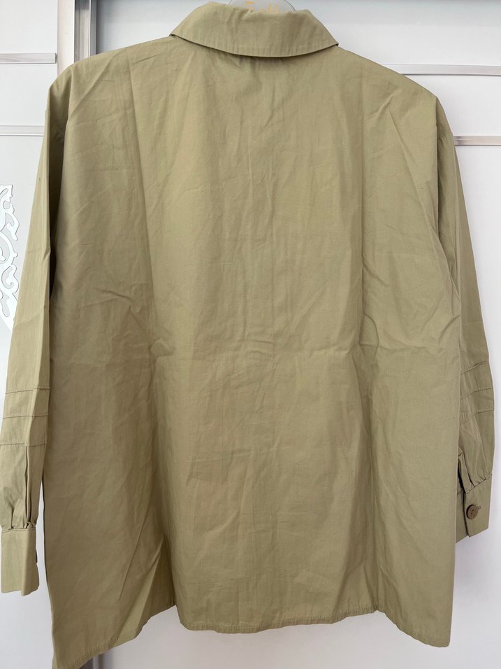 Yeşil Düğmeli Uzun Kollu Keten Gömlek - Görsel 4