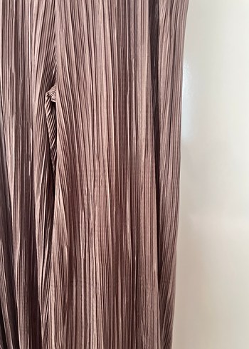 Toprak rengi piliseli Bol Kesim Kadın Pantolon - Görsel 3