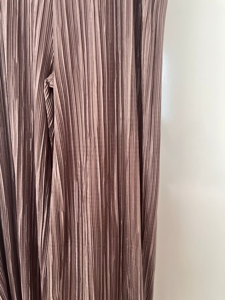 Toprak rengi piliseli Bol Kesim Kadın Pantolon - Görsel 3