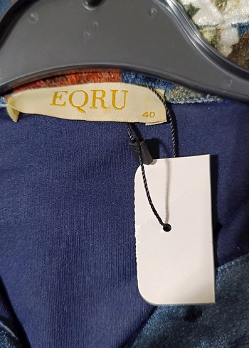 l Beden Çiçek Desenli Uzun Kollu Lacivert Kadife Elbise