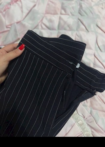 Kadın Siyah Çizgili Pilili Kumaş Pantolon - Görsel 5