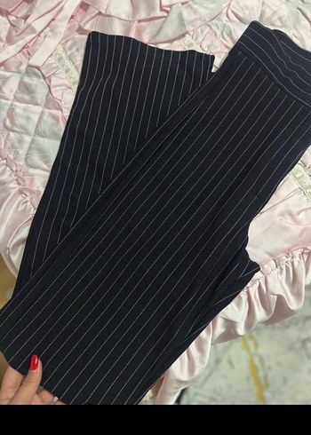 Kadın Siyah Çizgili Pilili Kumaş Pantolon - Görsel 6