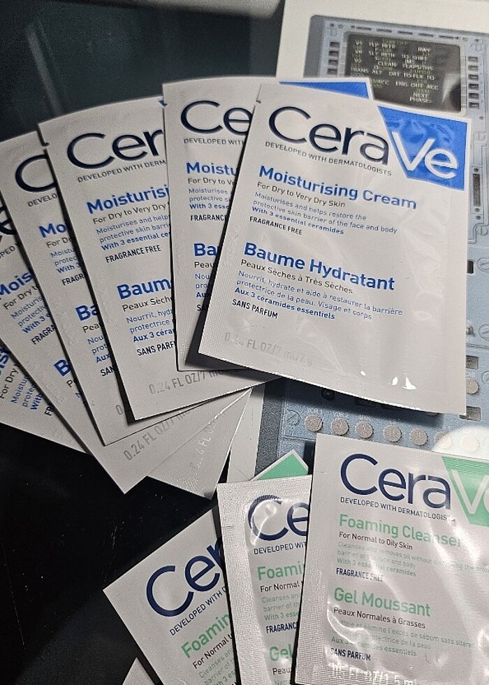 CERAVE NEMLENDİRİCİ VE TEMIZLEYICI JEL - Görsel 2