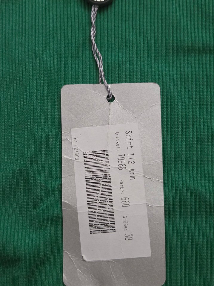 Kadın V Yaka Koyu Yeşil Basic Tişört - Görsel 5