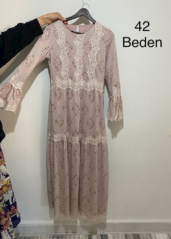 Dantel Detaylı Vintage Uzun Elbise