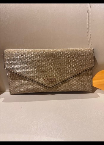Guess Sampanya İsiltili Zarif Clutch Canta