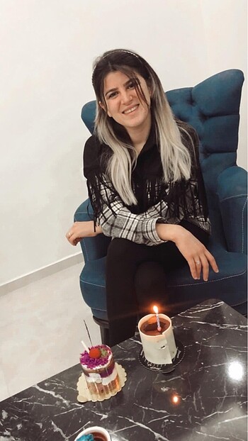 Püsküllü gömlek