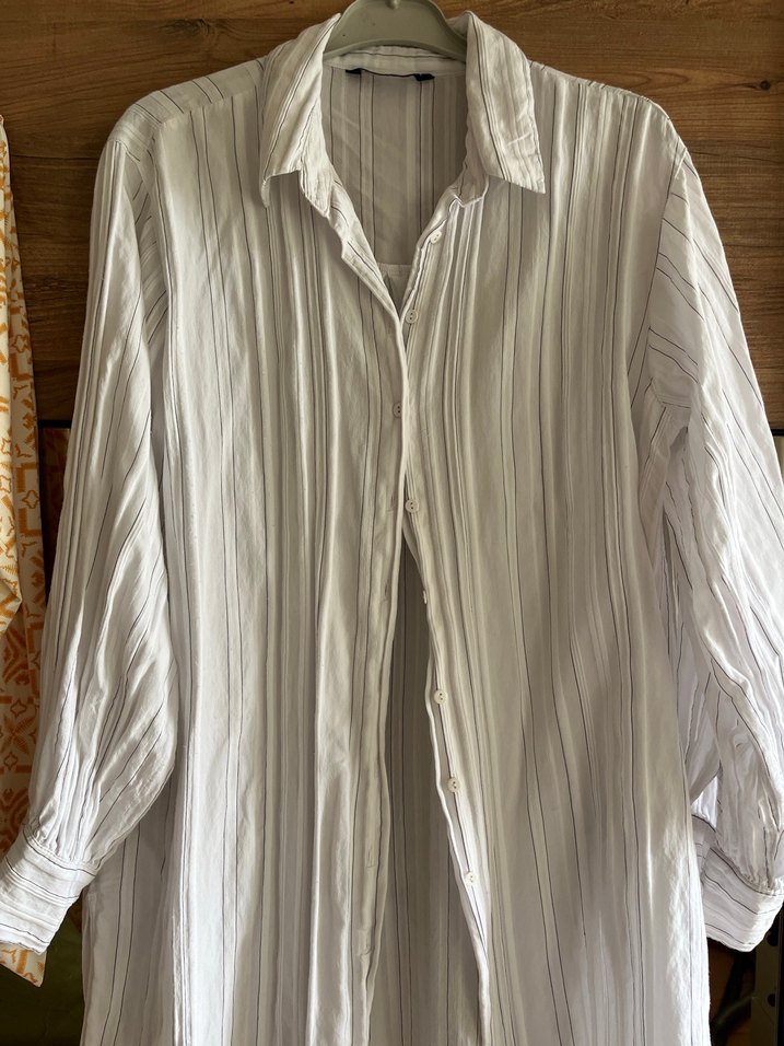 Uzun Kollu V Yaka Beyaz Keten Gömlek - Görsel 4