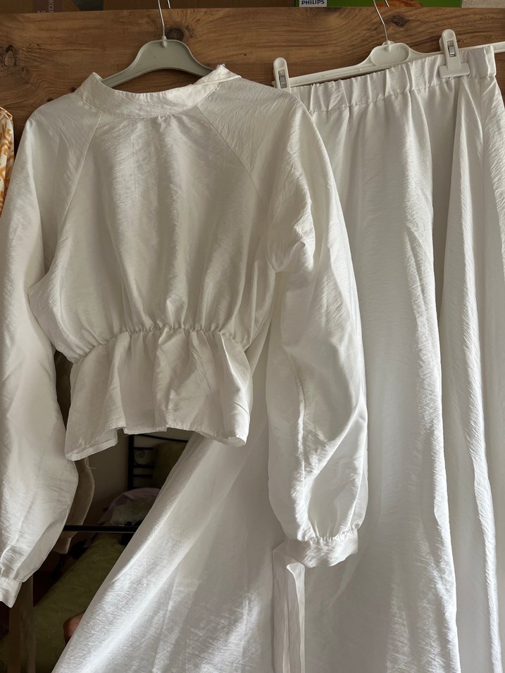 Beyaz tesettür etekli takım - Görsel 2