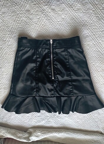 xs Beden TERTEMİZ H&M SİYAH DERİ ETEK