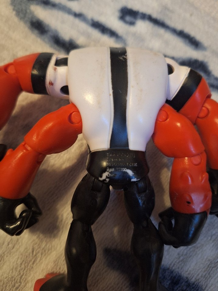 ben 10 orijinal 4 kol - Görsel 2