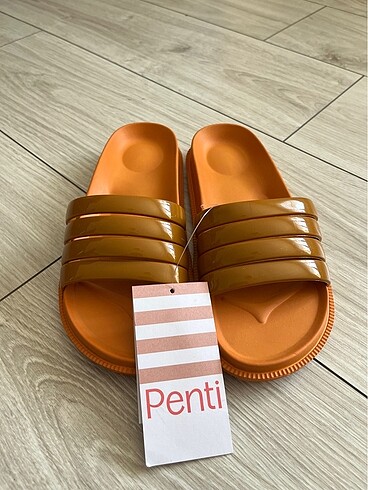 Penti kadın plaj terliği