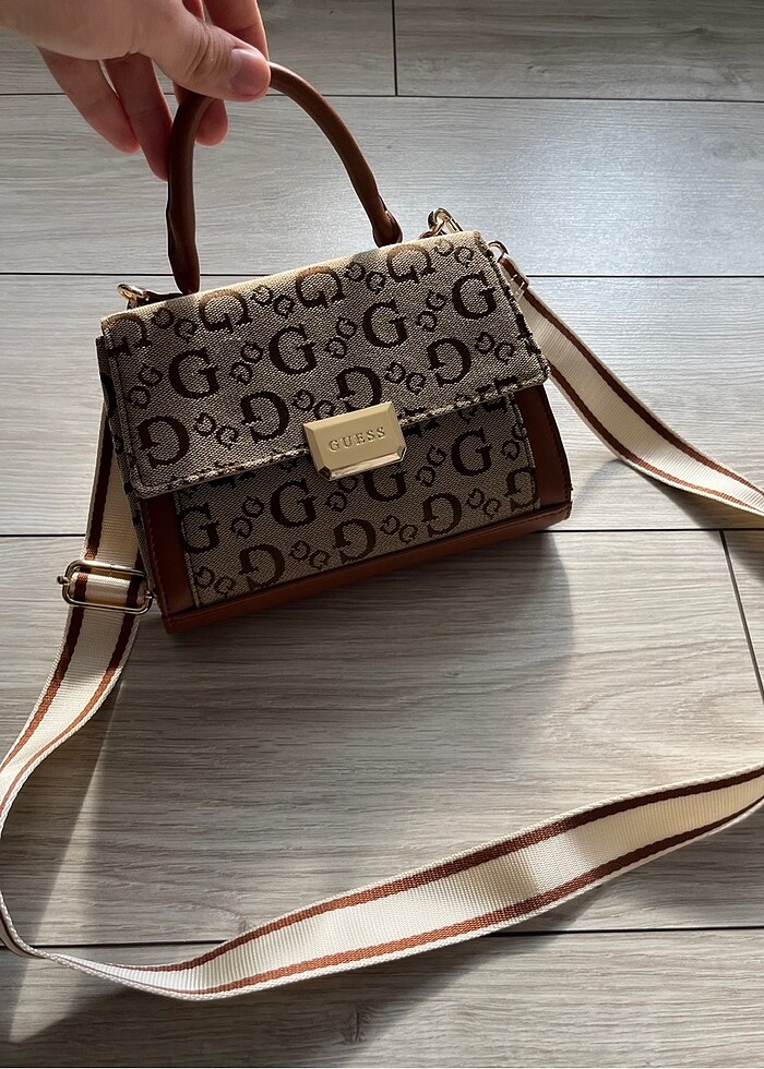 Guess kadın çanta - Görsel 2