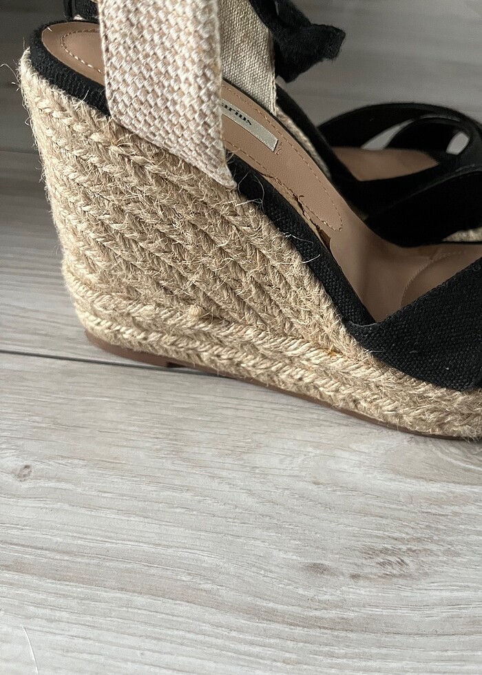 Stradivarius kadın dolgu topuklu - Görsel 3