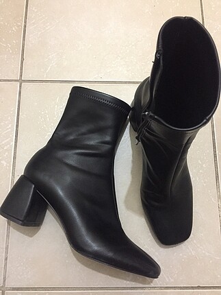 Stradivarius yeni sezon bot
