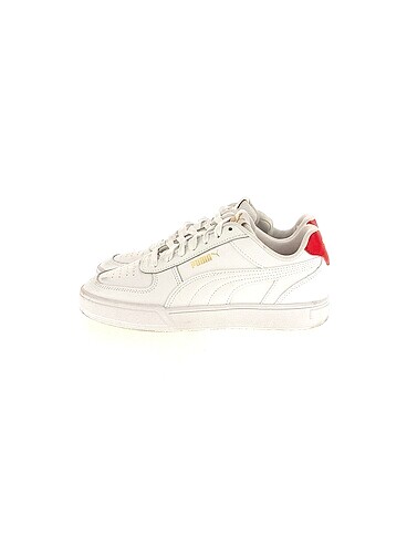 Puma Spor Ayakkabı %70 İndirimli.