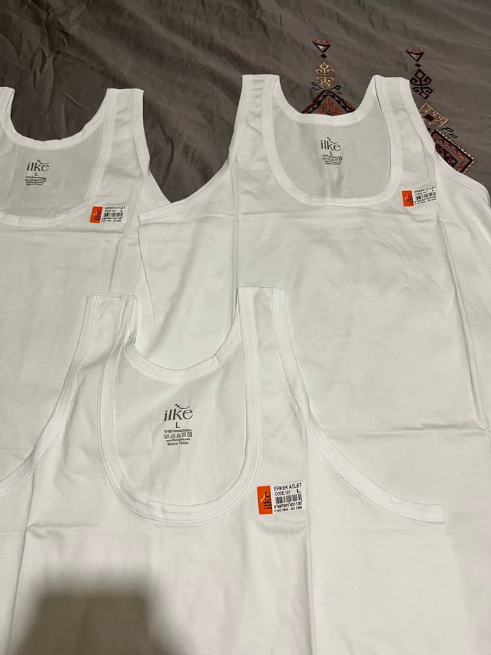 Etiketi üzerinde erkek atlet - Görsel 3