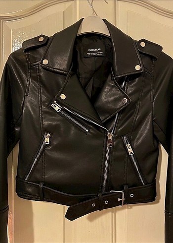 pull-and-bear s