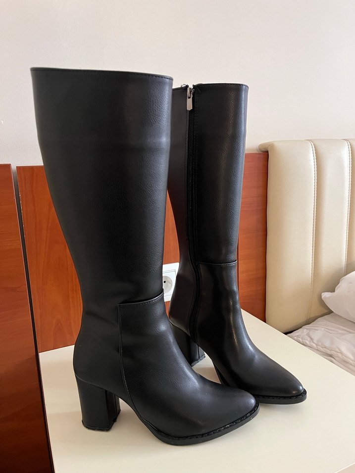 Siyah Deri Kadın Dizüstü Çizme - Görsel 2
